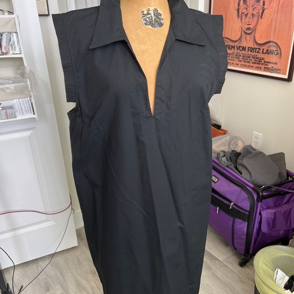 Banana Republic Black deep V-neck Dress - six XL - Picture 3 of 5